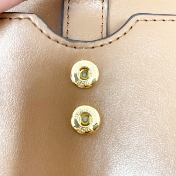 MK Michael Kors Signature Tan Brown Leather Trifold Wallet Gold Hardware Wrist - Picture 7 of 10